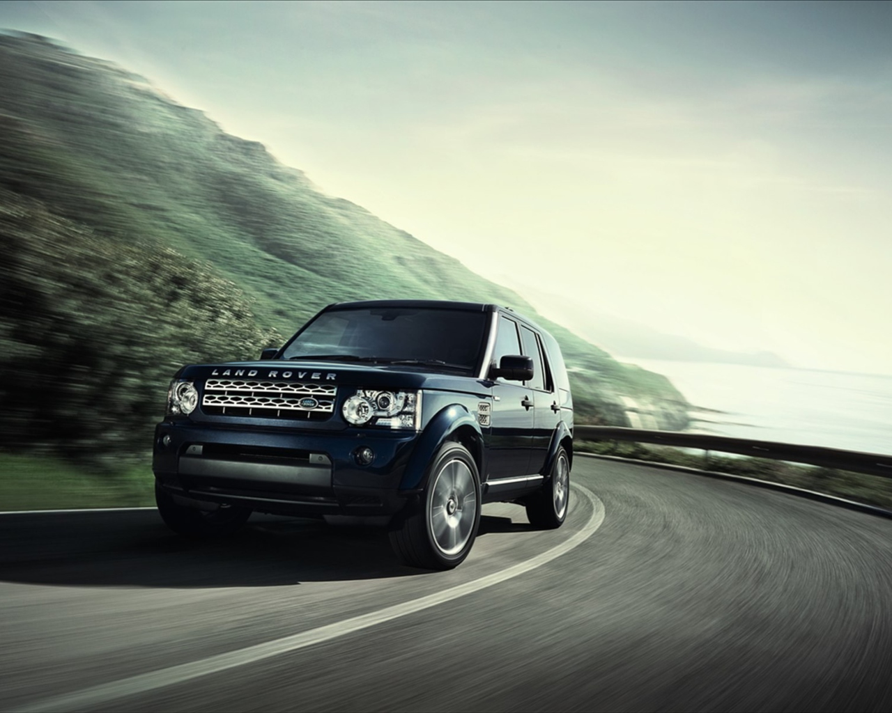 Screenshot №1 pro téma Land Rover Discovery 4 1280x1024