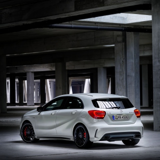 Free Mercedes Benz A45 AMG Picture for iPad mini