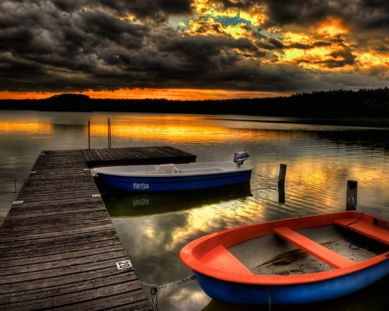 Обои Silent Evening Boats HD Wallpaper 1280x1024