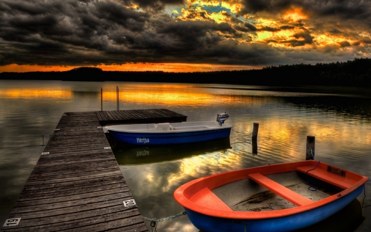 Обои Silent Evening Boats HD Wallpaper 1280x800