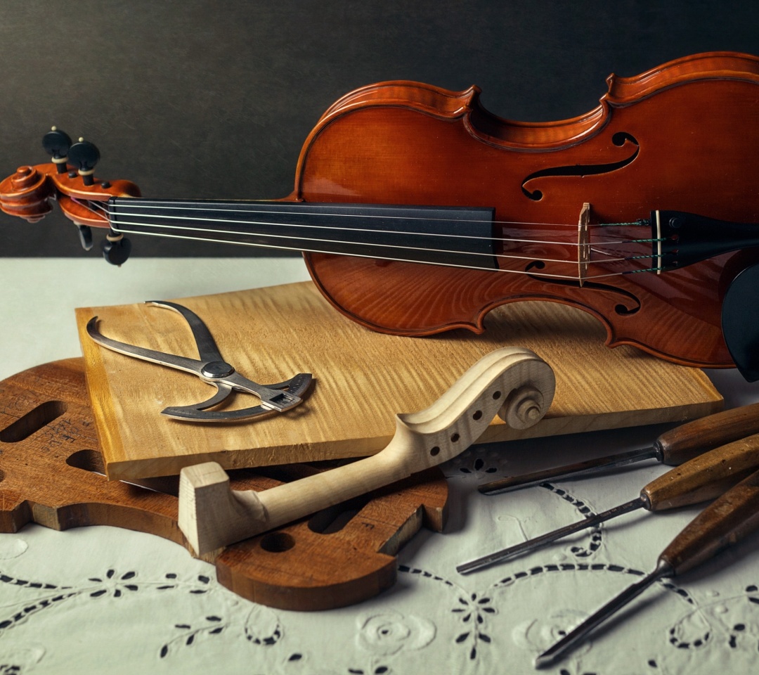 Das Violin making Wallpaper 1080x960