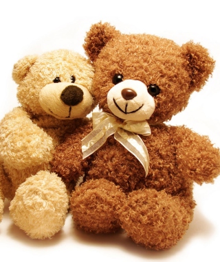 Kostenloses Valentine Teddy Bear Hug Wallpaper für Nokia C5-03