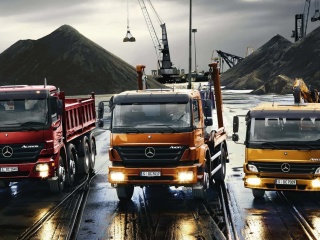 Fondo de pantalla Mercedes Trucks 320x240