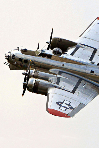 Fondo de pantalla Boeing B 17 Flying Fortress Bomber from Second World War 320x480