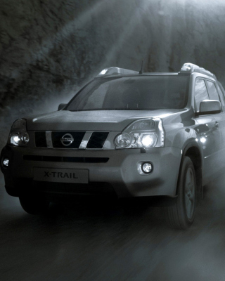 Nissan X-Trail in Fog - Obrázkek zdarma pro 640x1136