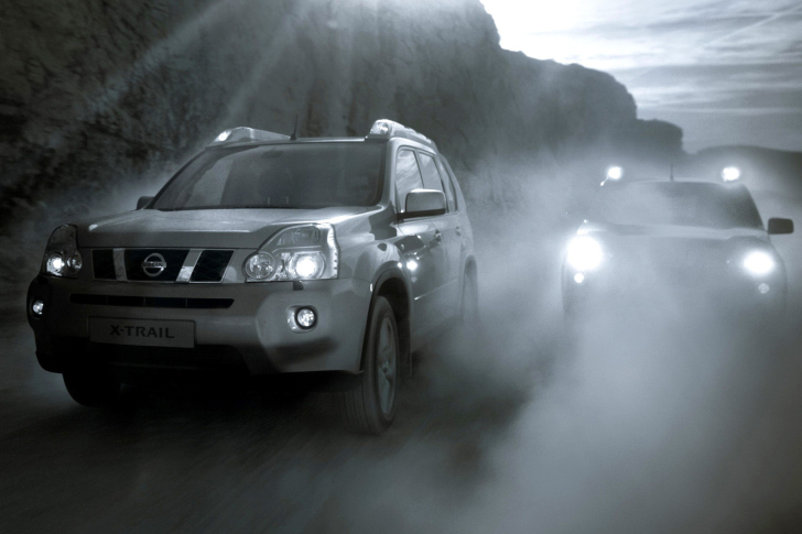 Das Nissan X-Trail in Fog Wallpaper