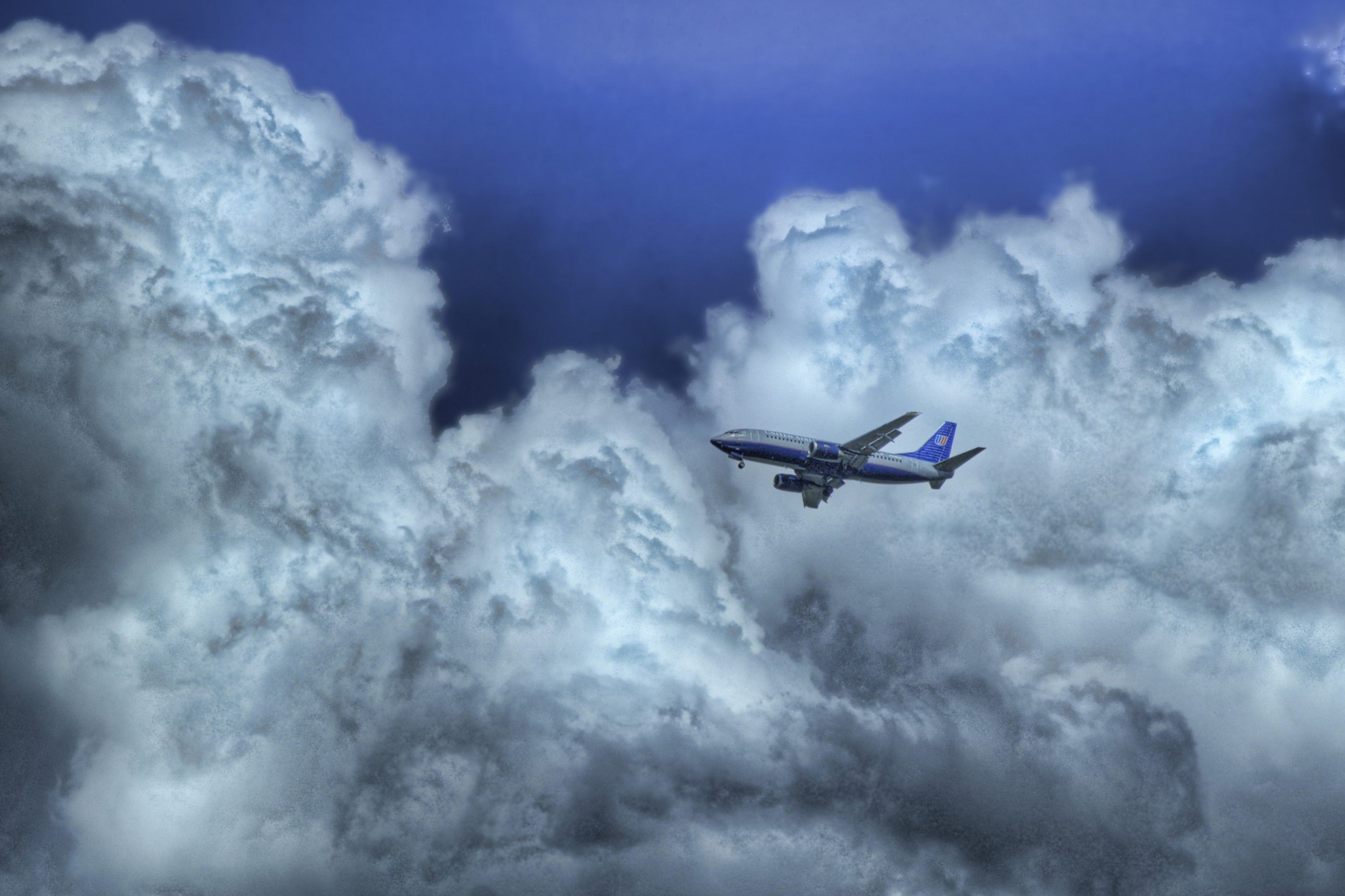 Screenshot №1 pro téma Airplane In Clouds 2880x1920