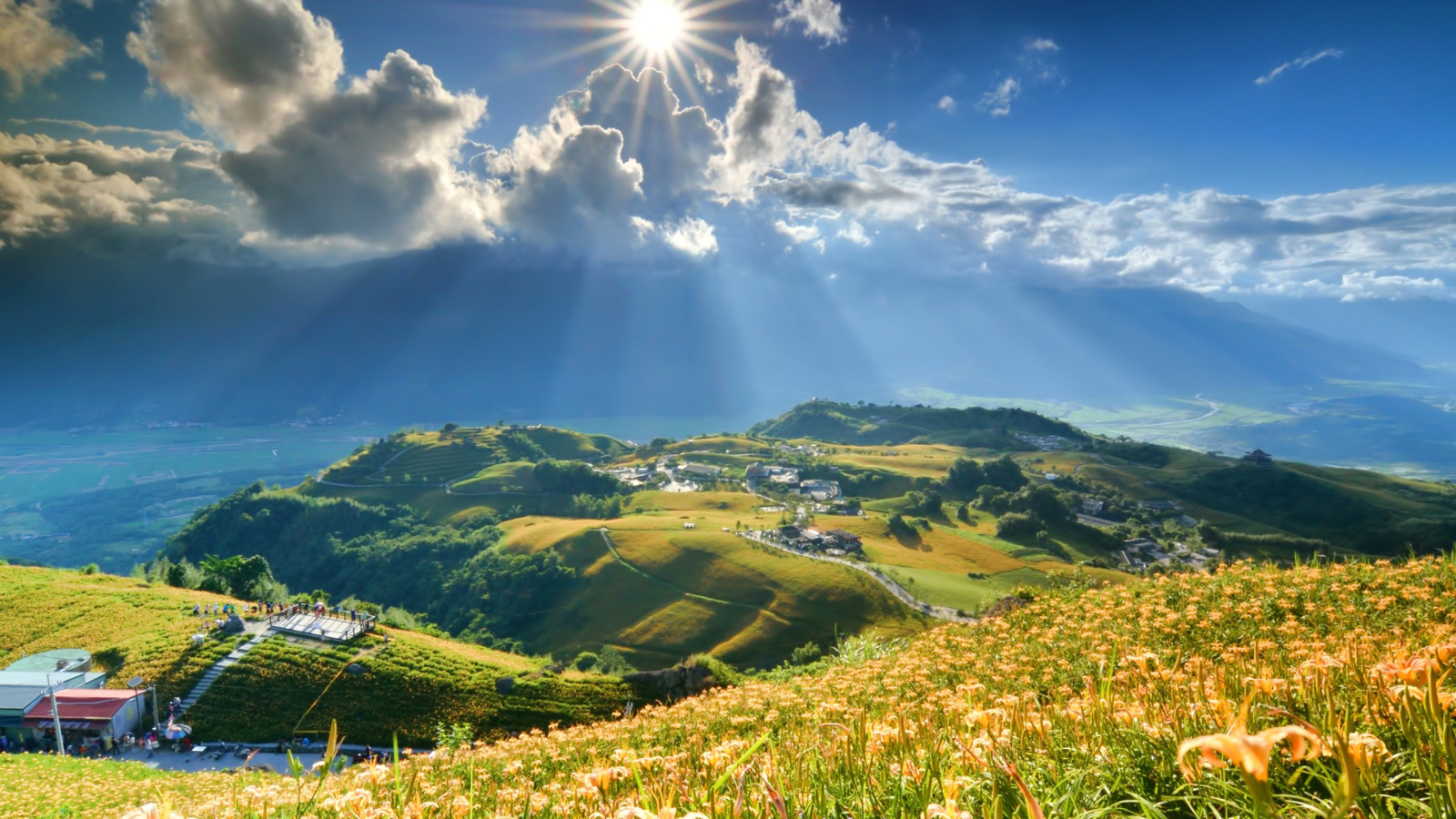 Sunrise in Tignes, France wallpaper 1600x900