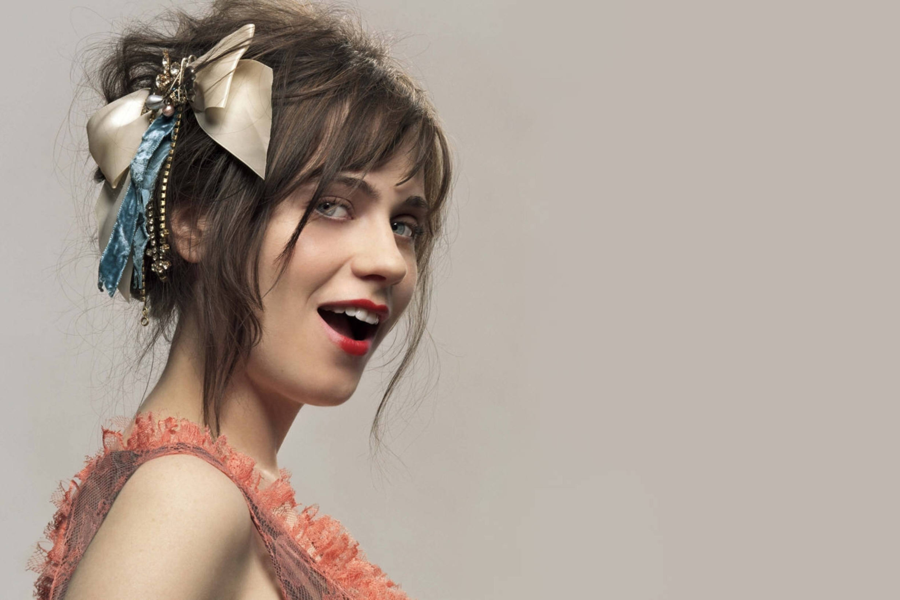 Screenshot №1 pro téma Zooey Deschanel 2880x1920