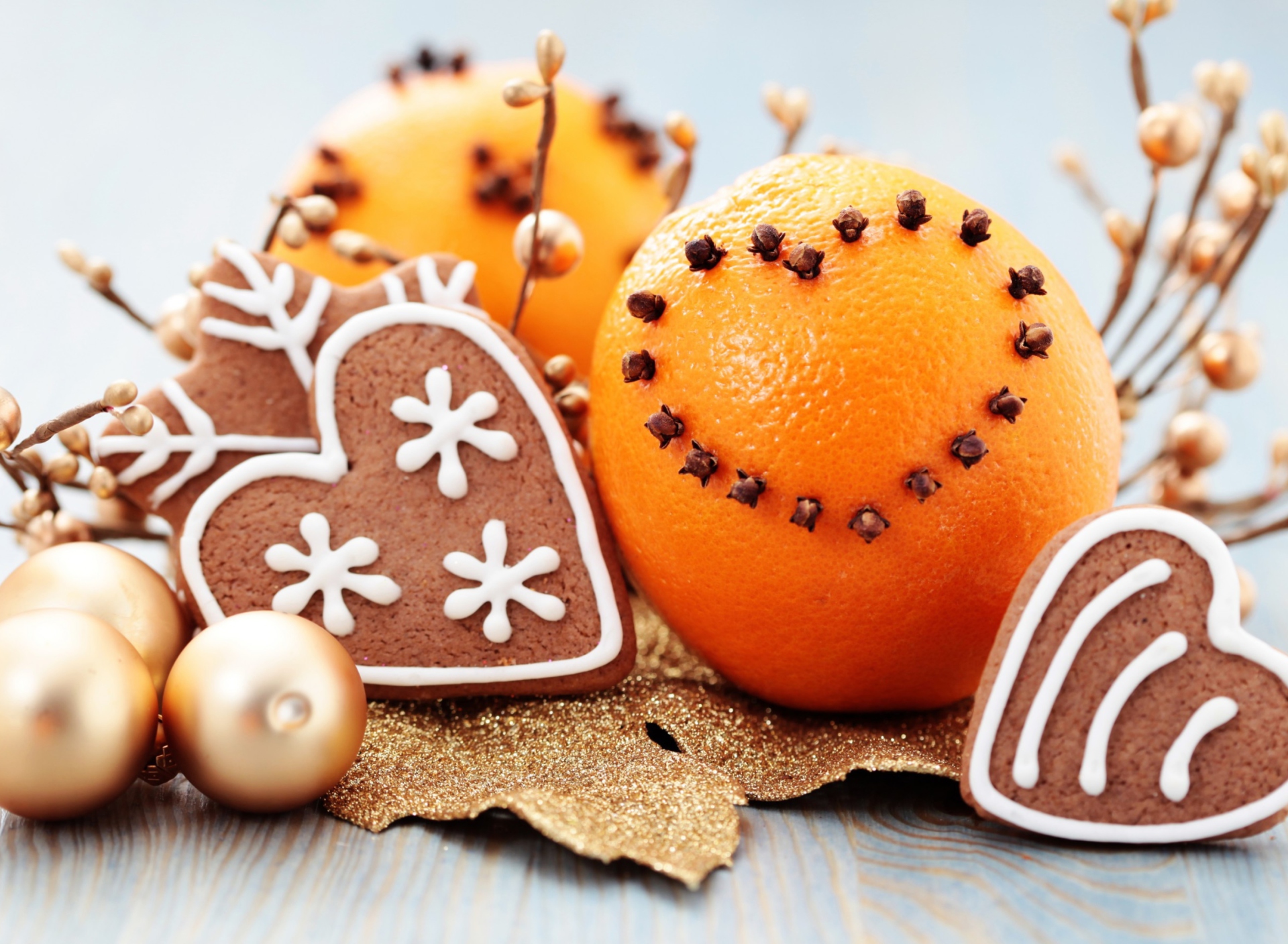 Обои Orange Cookie Heart 1920x1408