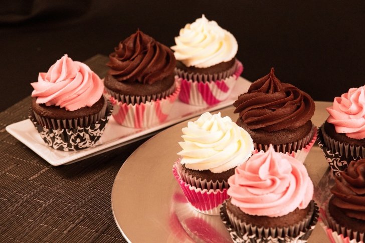 Cupcakes with Creme wallpaper