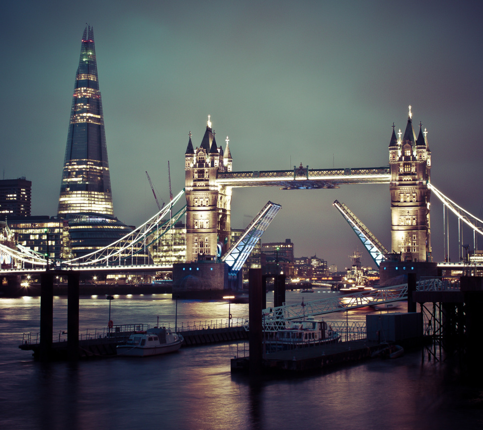 Big Ben as Great Bell in Night screenshot #1 960x854