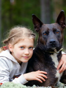 Обои Dog with Little Girl 132x176