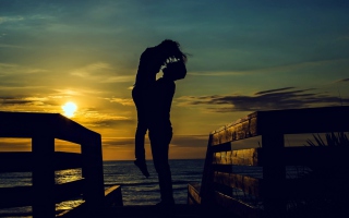 Love At Sunset - Obrázkek zdarma pro Samsung Galaxy Tab 3 8.0