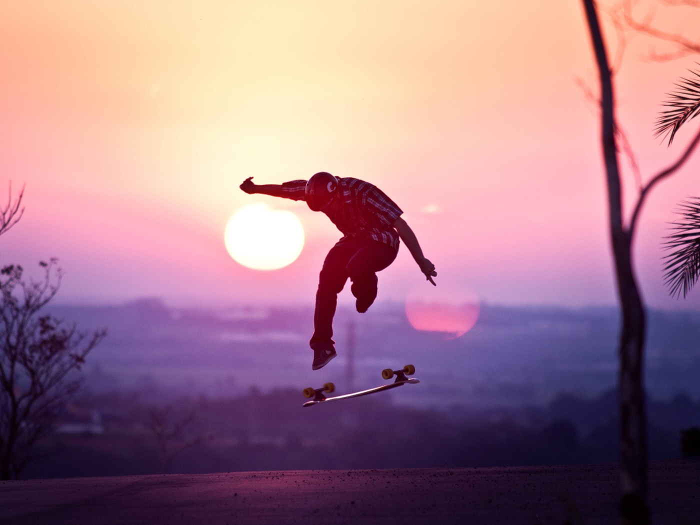 Обои Sunset Skateboard Jump 1400x1050