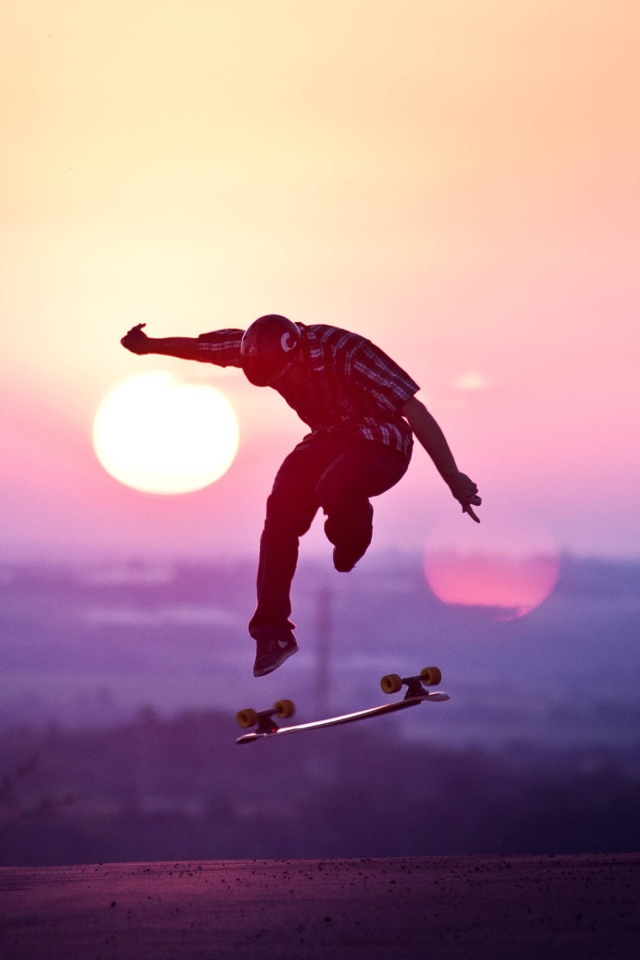 Sfondi Sunset Skateboard Jump 640x960