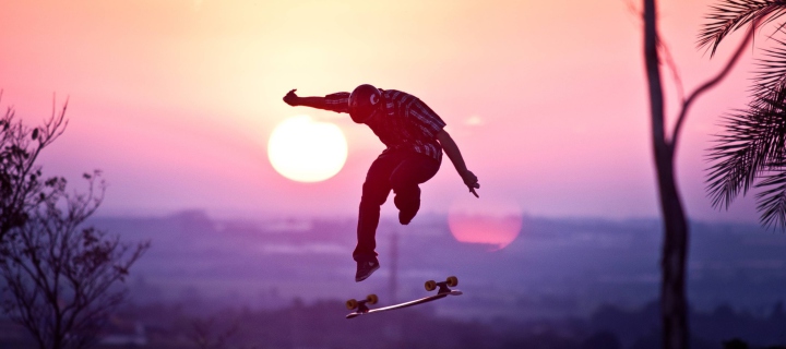 Screenshot №1 pro téma Sunset Skateboard Jump 720x320