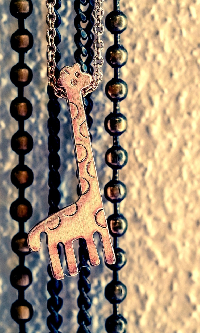 Lovely Giraffe Pendant wallpaper 768x1280