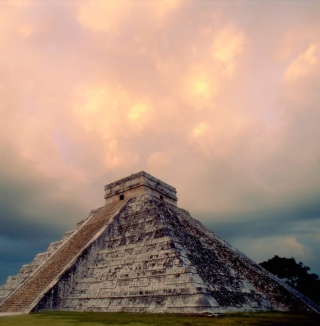 Kostenloses Chichen Itza Yucatan Mexico - El Castillo Wallpaper für 1024x1024