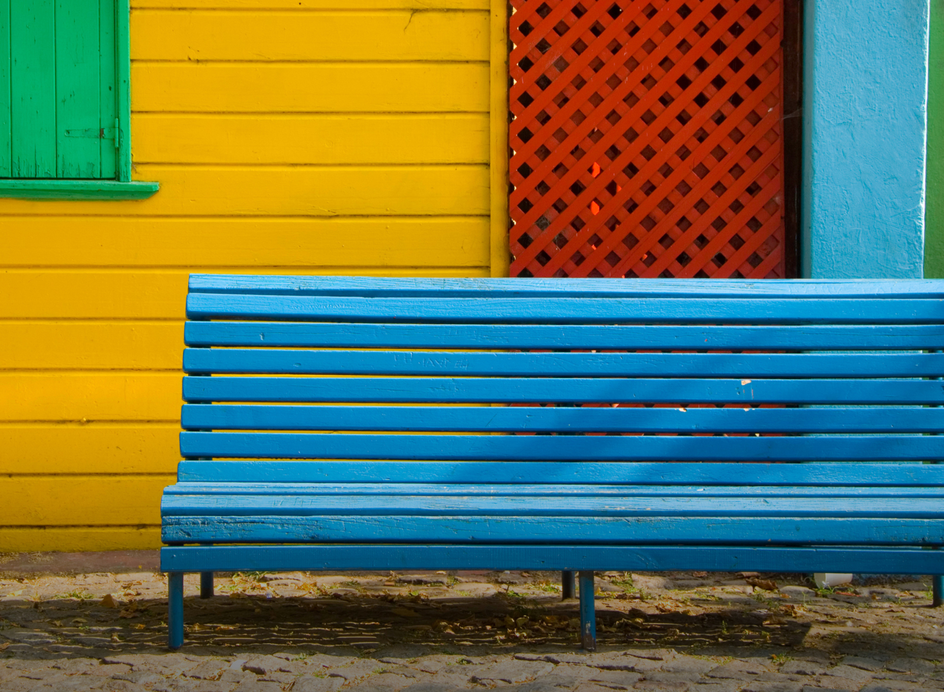 Обои Colorful Houses and Bench 1920x1408