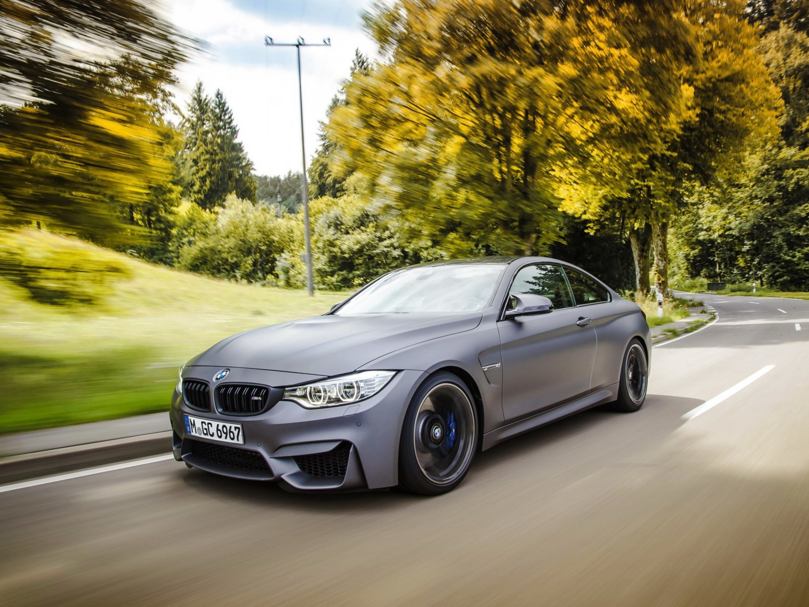 Screenshot №1 pro téma BMW M4 1600x1200