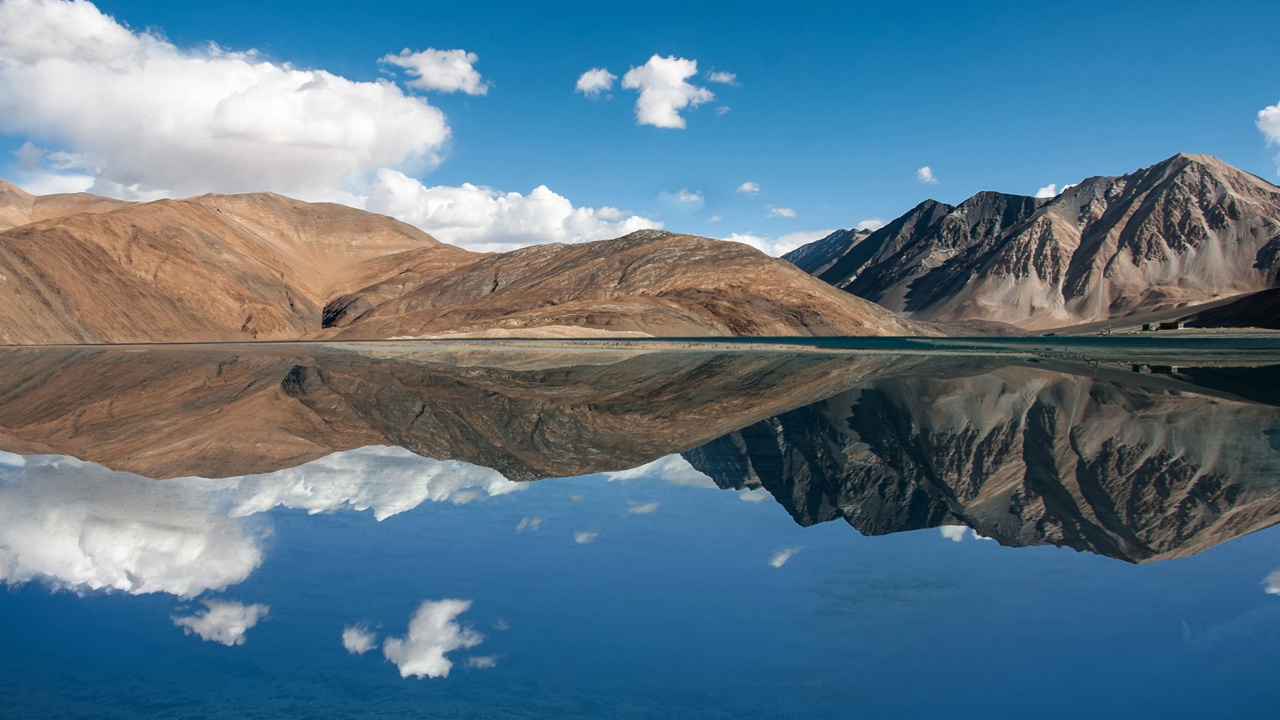 Sfondi Pangong Tso lake in Tibet 1280x720