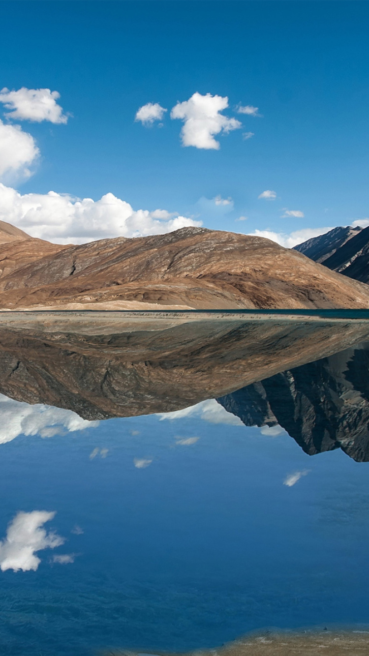 Screenshot №1 pro téma Pangong Tso lake in Tibet 750x1334