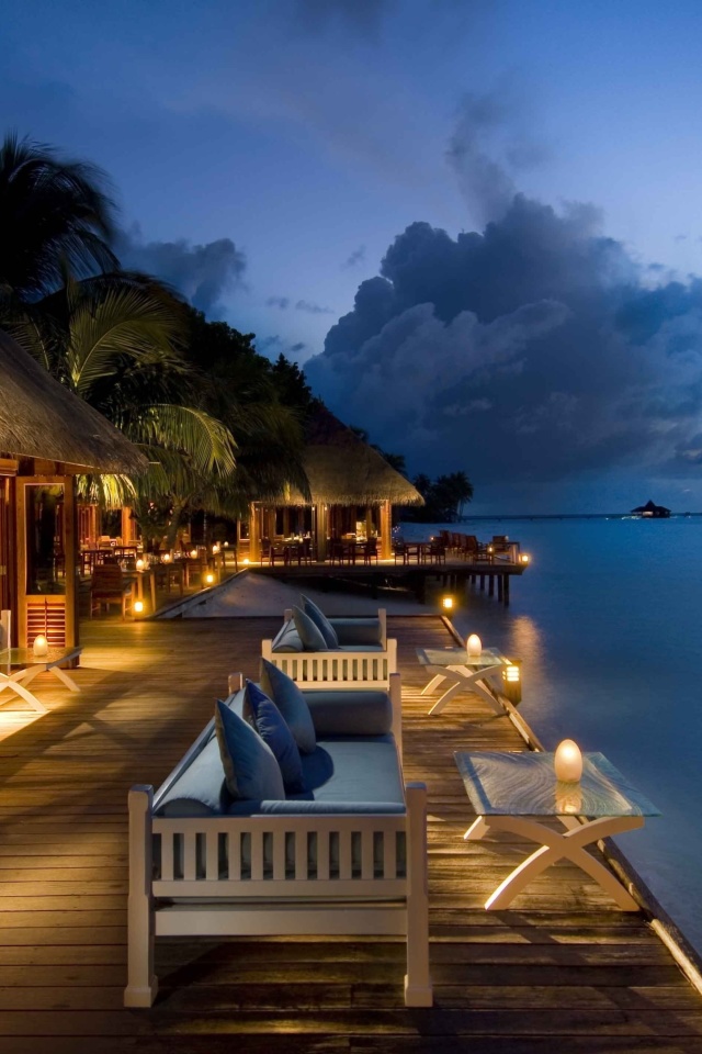 Обои 5 Star Conrad Maldives Rangali Resort 640x960