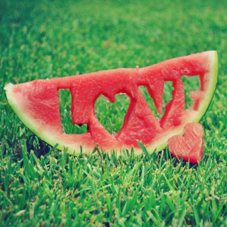 Kostenloses Love Watermelon Wallpaper für 1024x1024