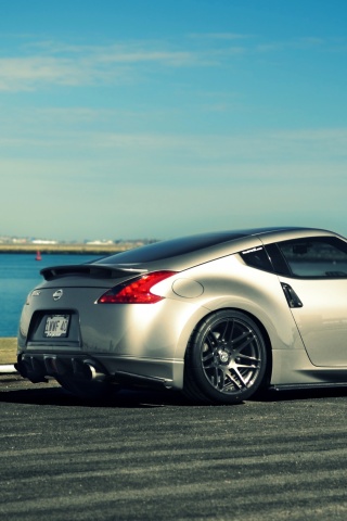 Fondo de pantalla Nissan 370z 320x480