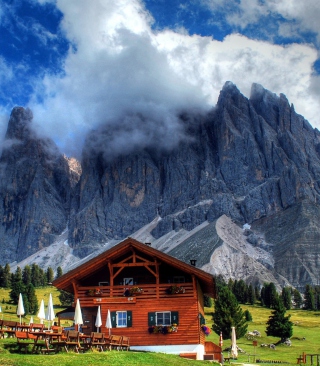 Wooden House In Alps - Obrázkek zdarma pro 128x160
