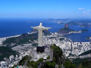 Das Christ the Redeemer statue in Rio de Janeiro Wallpaper 320x240