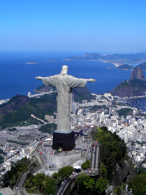 Das Christ the Redeemer statue in Rio de Janeiro Wallpaper 480x640