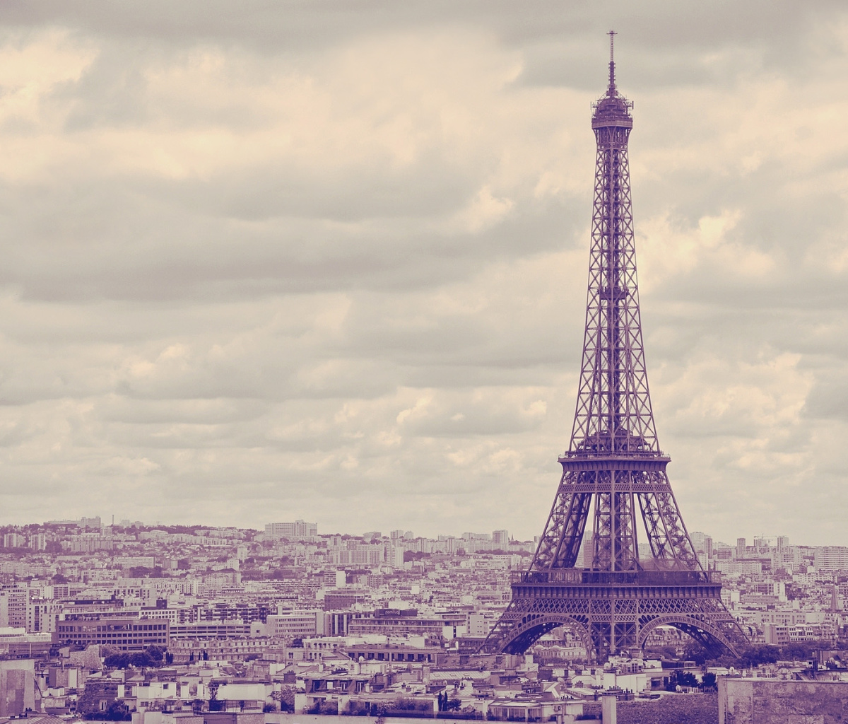 Обои Eiffel Tower Landmark Color 1200x1024