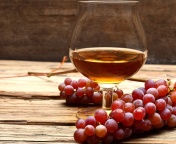 Fondo de pantalla Cognac and grapes 176x144