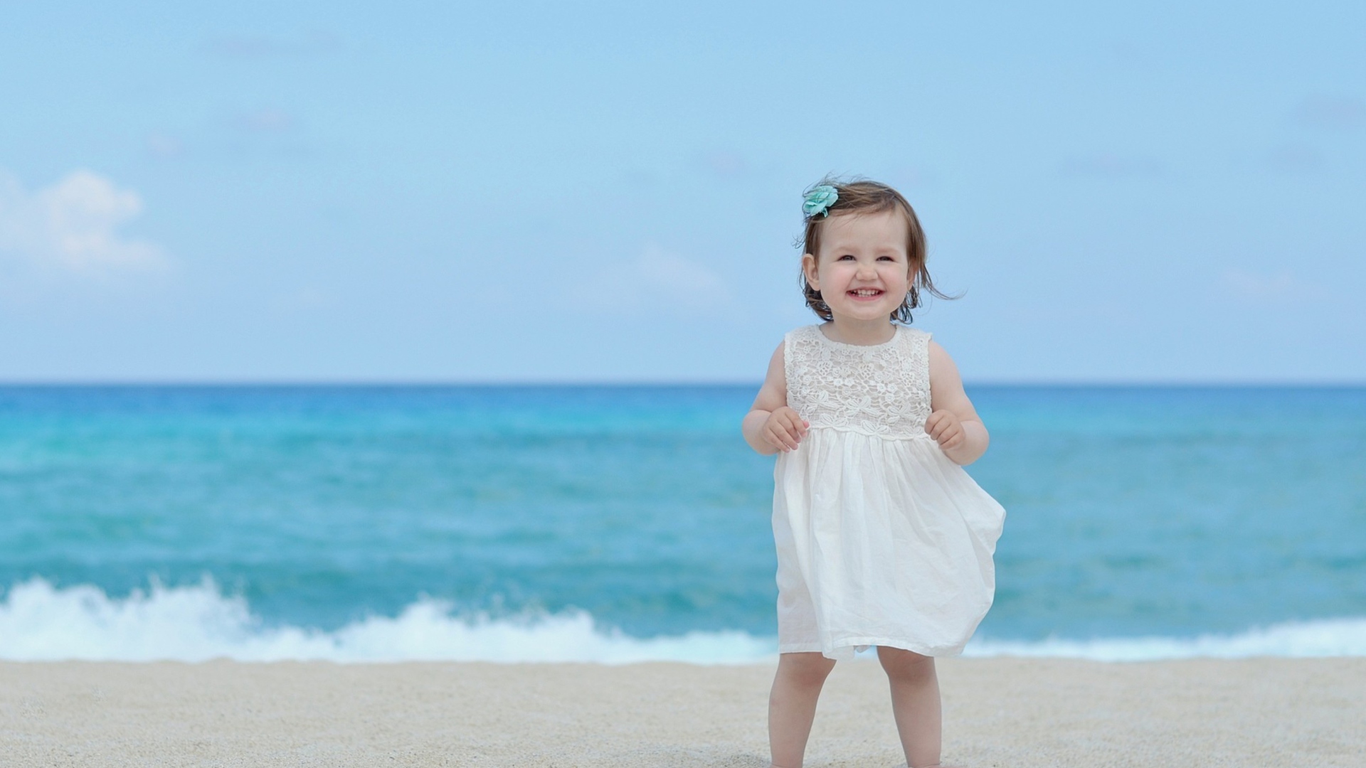 Little Angel At Beach screenshot #1 1920x1080