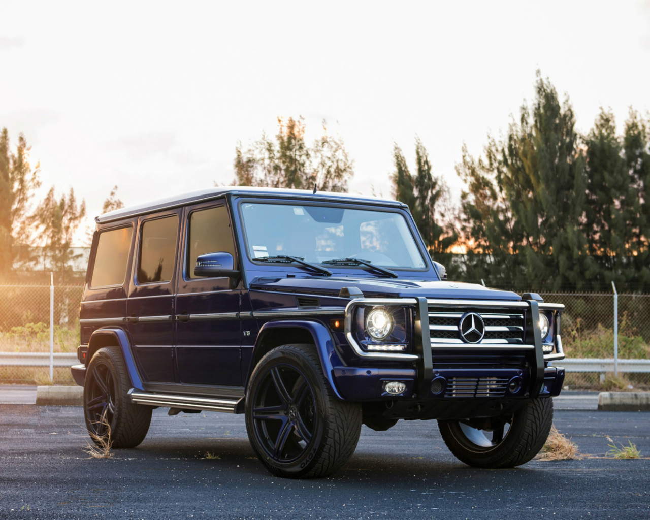 G 550 SUV  Mercedes Benz screenshot #1 1280x1024