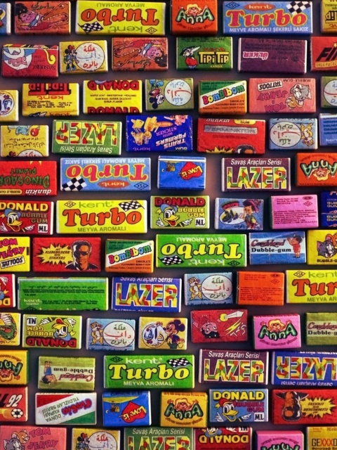 Chewing gum Turbo wallpaper 480x640
