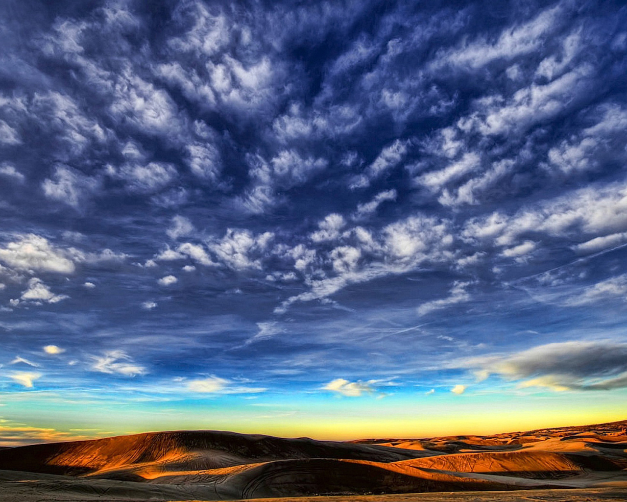 Desktop Desert Skyline wallpaper 1280x1024