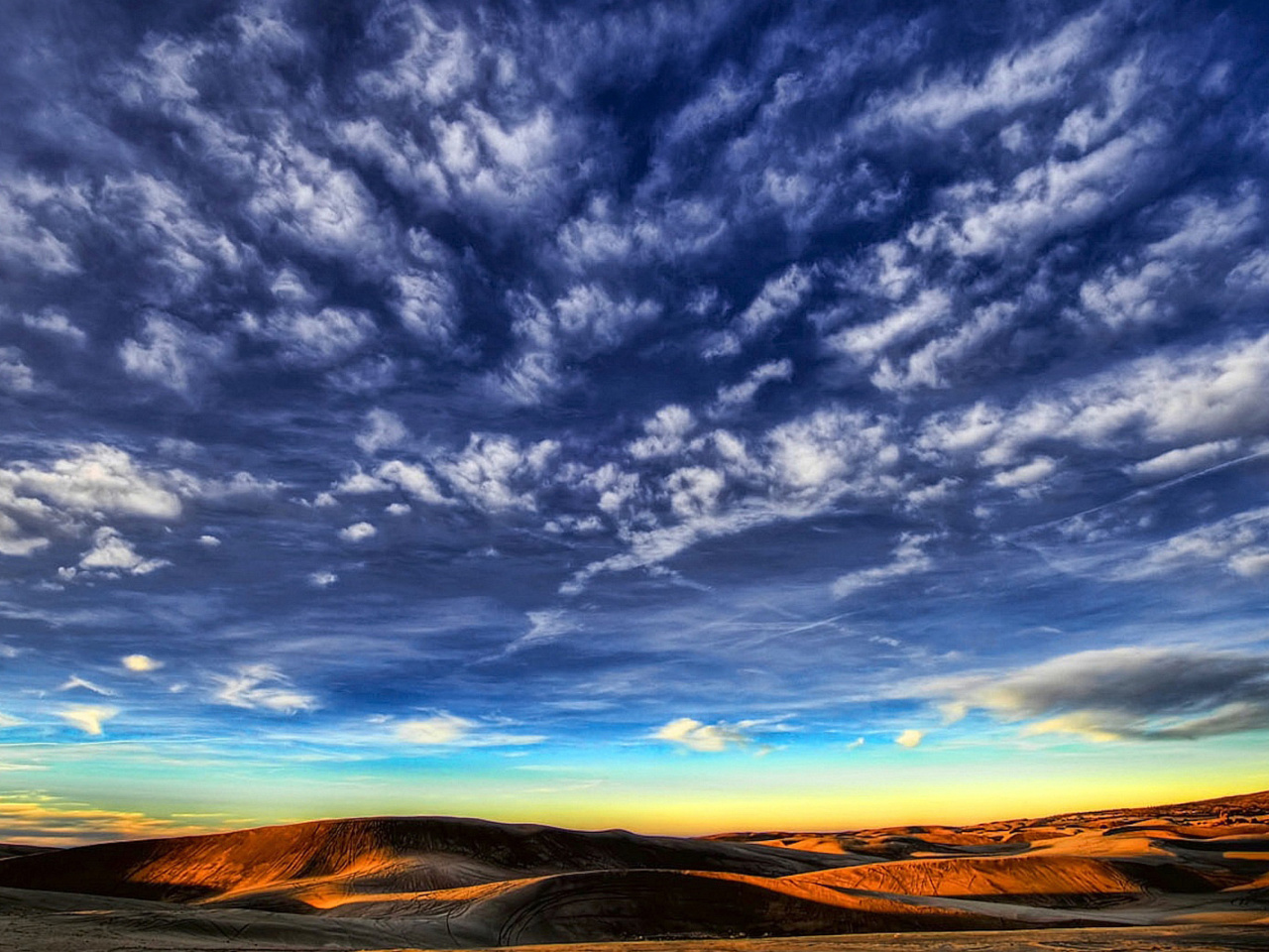 Das Desktop Desert Skyline Wallpaper 1280x960