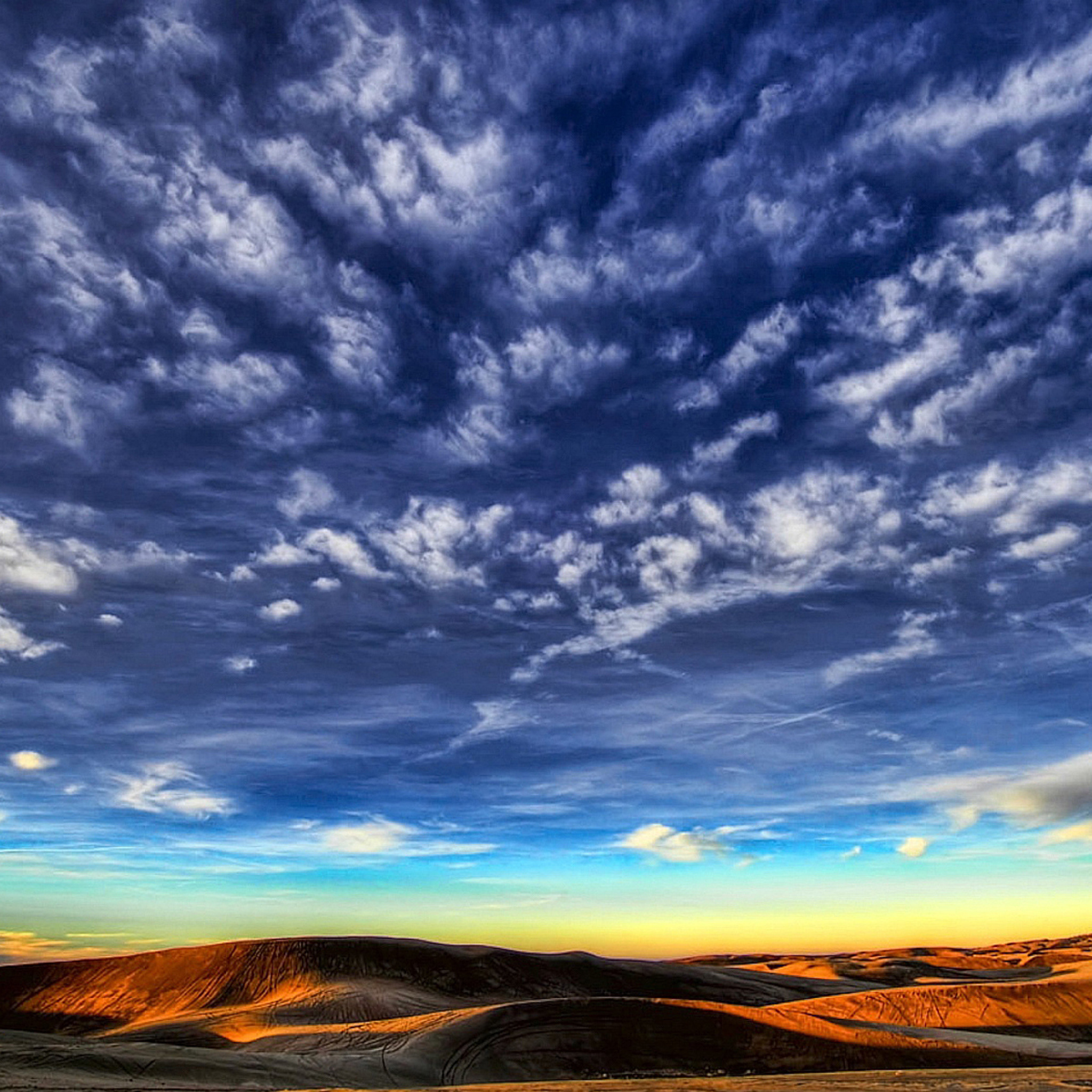 Das Desktop Desert Skyline Wallpaper 2048x2048