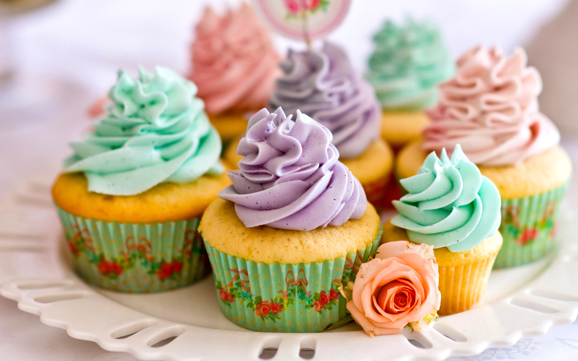 Das Birthday Cupcakes Wallpaper 1920x1200