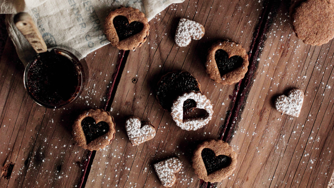 Heart Cookies wallpaper 1366x768
