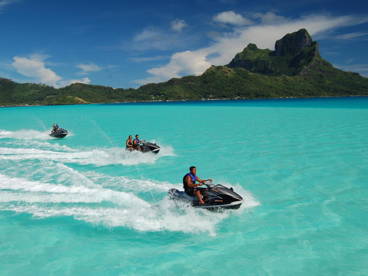 Bora Bora, French Polynesia wallpaper 1400x1050