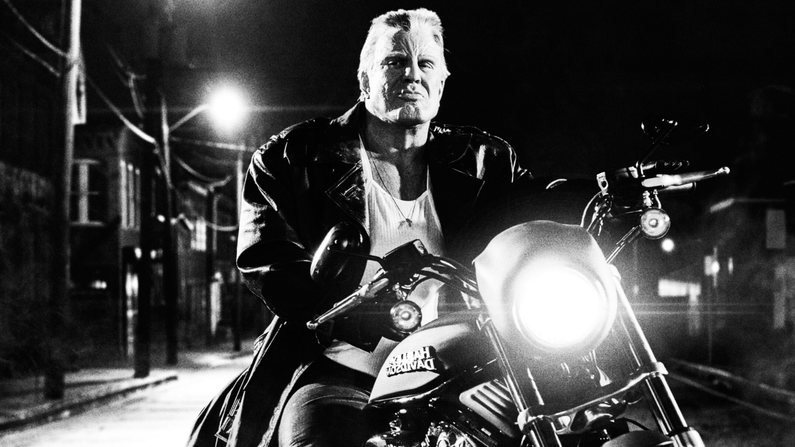 Marv as Mickey Rourke Sin City wallpaper 1600x900