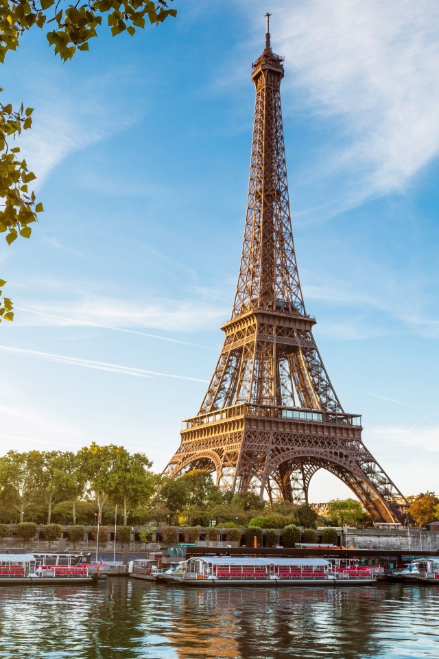 Fondo de pantalla Paris Symbol Eiffel Tower 640x960