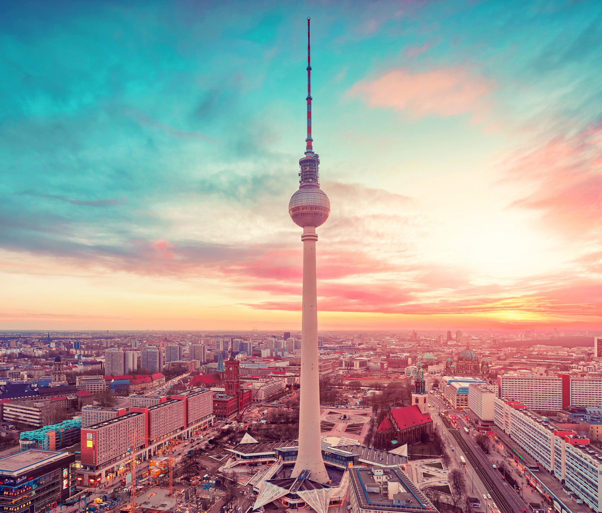 Das Berlin TV Tower Berliner Fernsehturm Wallpaper 1200x1024