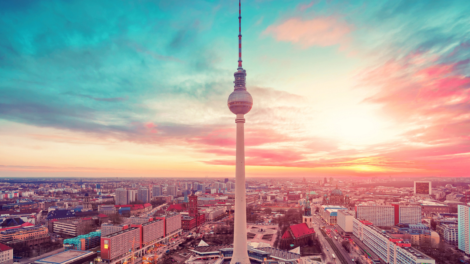 Das Berlin TV Tower Berliner Fernsehturm Wallpaper 1600x900