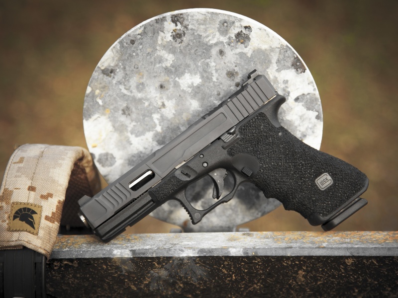 Das Glock 17 Austrian Pistol Wallpaper 800x600