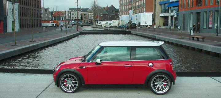 Fondo de pantalla Red Mini Cooper Holland 720x320